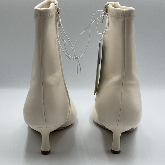Women's Lonnie Kitten Heel Stretch Ankle Boots A New Day White Size 8.5 NWT SH2 - Picture 5 of 6